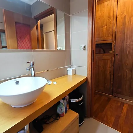Hostdomus - La Casa Del Maestro * Sestriere